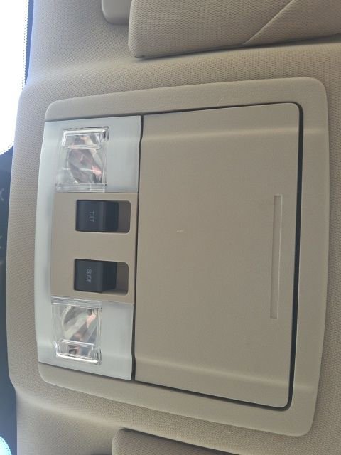 Used 2012 Ford Taurus Limited image 29