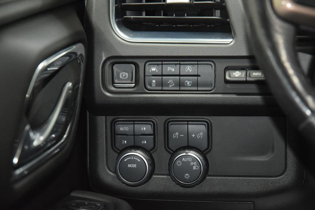 Used 2023 Chevrolet Tahoe High Country AWD/4WD image 34