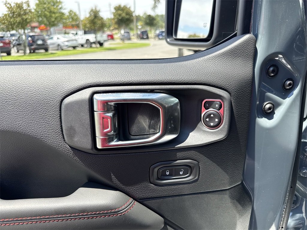 New 2025 Jeep Gladiator Rubicon w/ Safety Group image 13