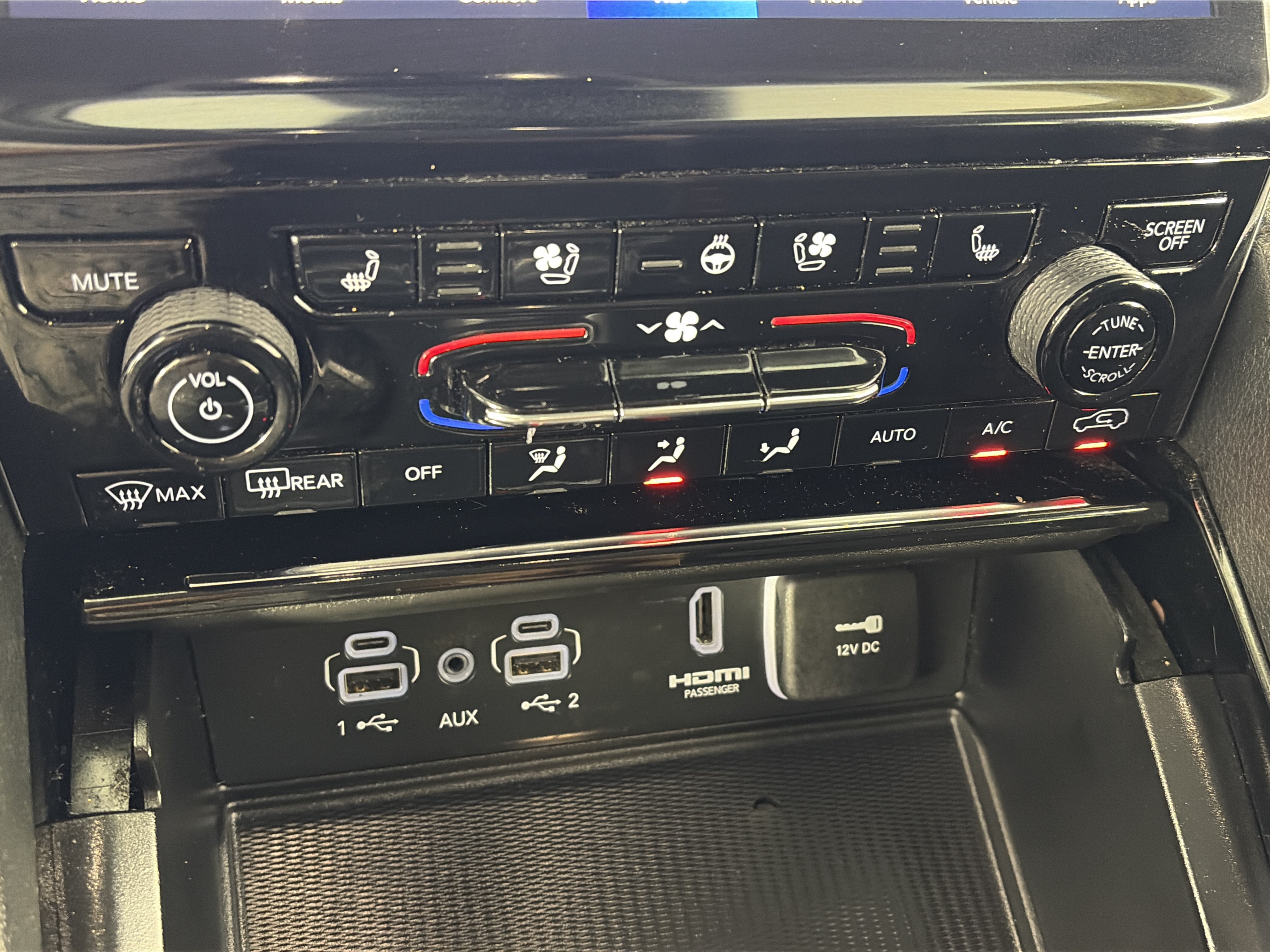 Used 2023 Jeep Grand Cherokee 4WD 4xe w/ Luxury Tech Group II image 24