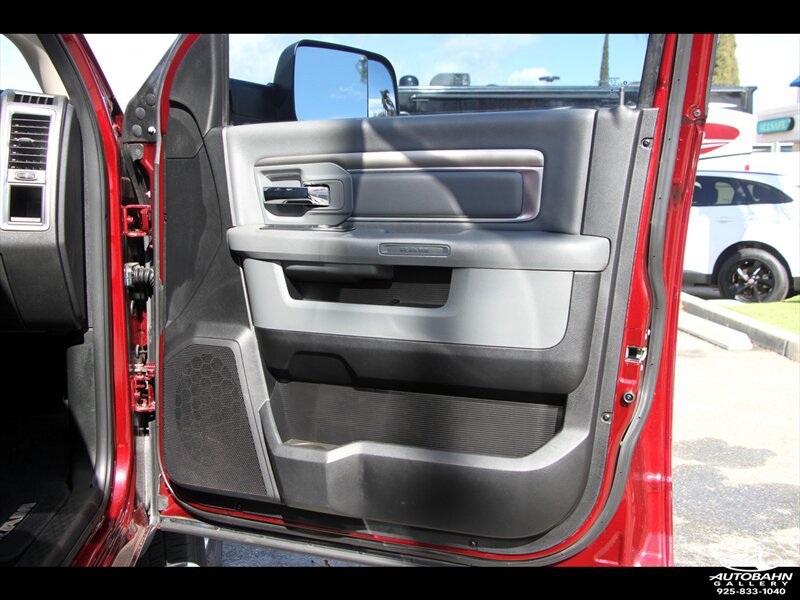 Used 2017 RAM 2500 SLT w/ Luxury Group RWD image 36