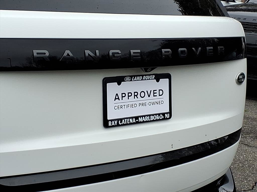 Certified 2023 Land Rover Range Rover SE image 18