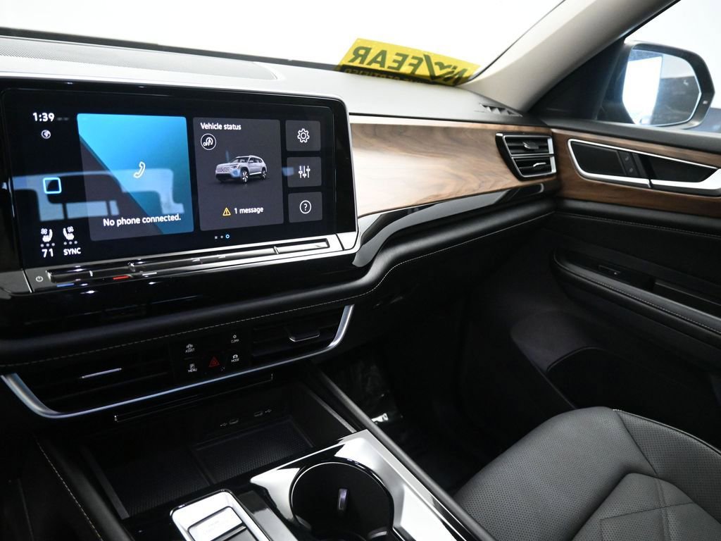 Used 2024 Volkswagen Atlas SE image 23