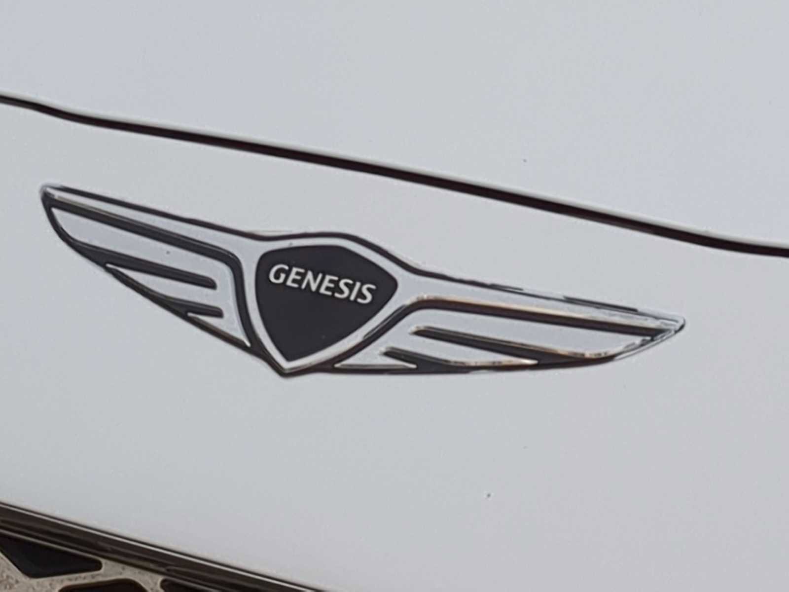 Used 2024 Genesis G70 2.5T image 12