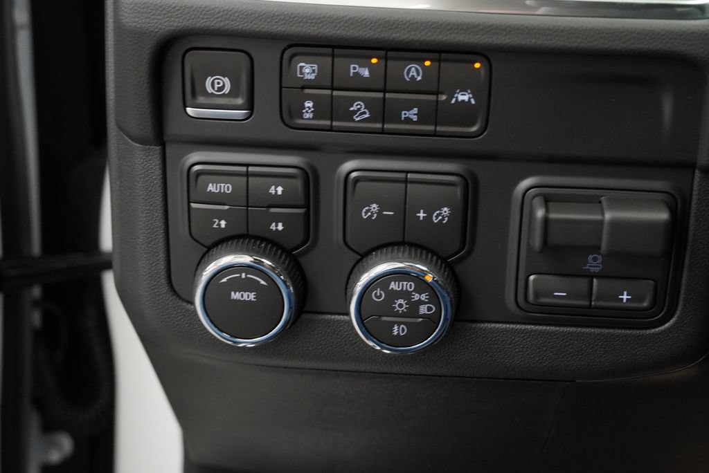 New 2026 Chevrolet Tahoe LT w/ Comfort Package AWD/4WD image 23