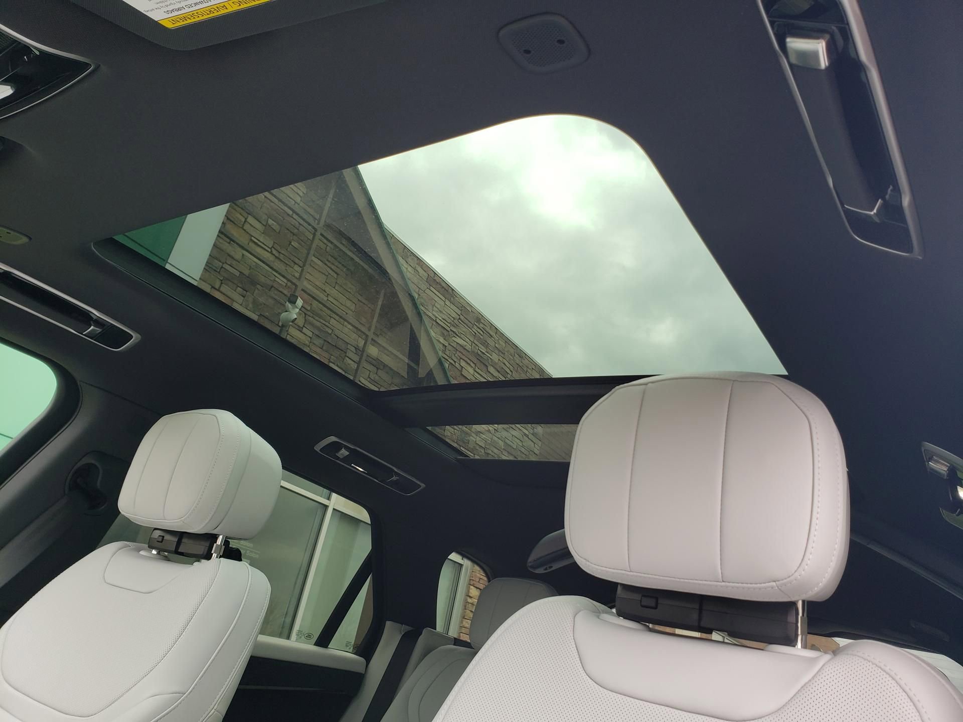 New 2026 Land Rover Range Rover Sport SE AWD/4WD image 21