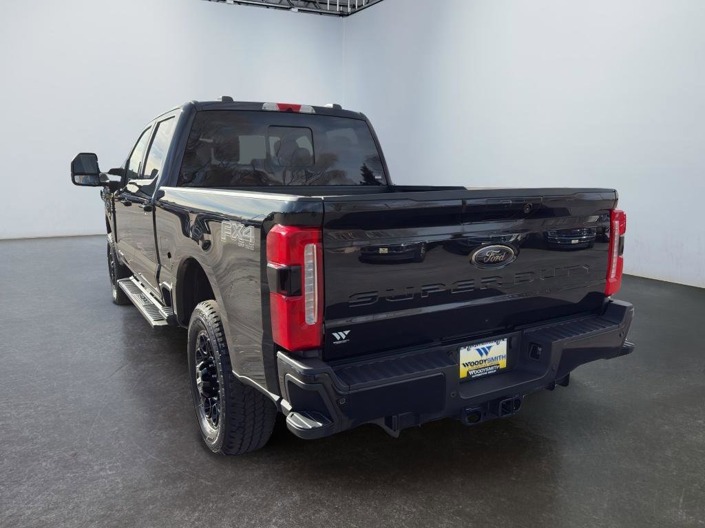 New 2026 Ford F350 Lariat w/ Black Appearance Package image 3