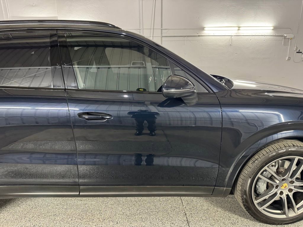 Used 2022 Porsche Cayenne S AWD/4WD image 6
