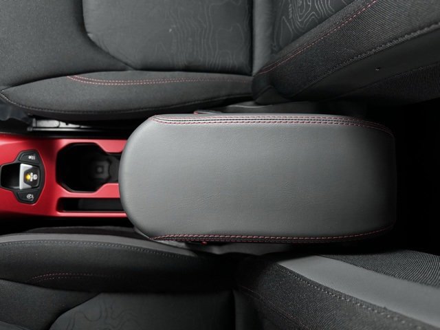 Used 2019 Jeep Renegade Trailhawk w/ Cold Weather Group II image 18