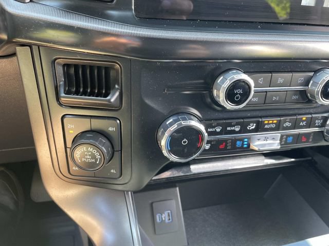 Used 2024 Ford F150 Lariat AWD/4WD image 31
