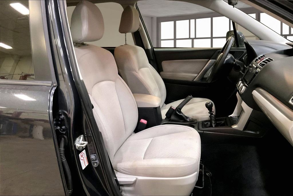 Used 2016 Subaru Forester 2.5i Premium image 7