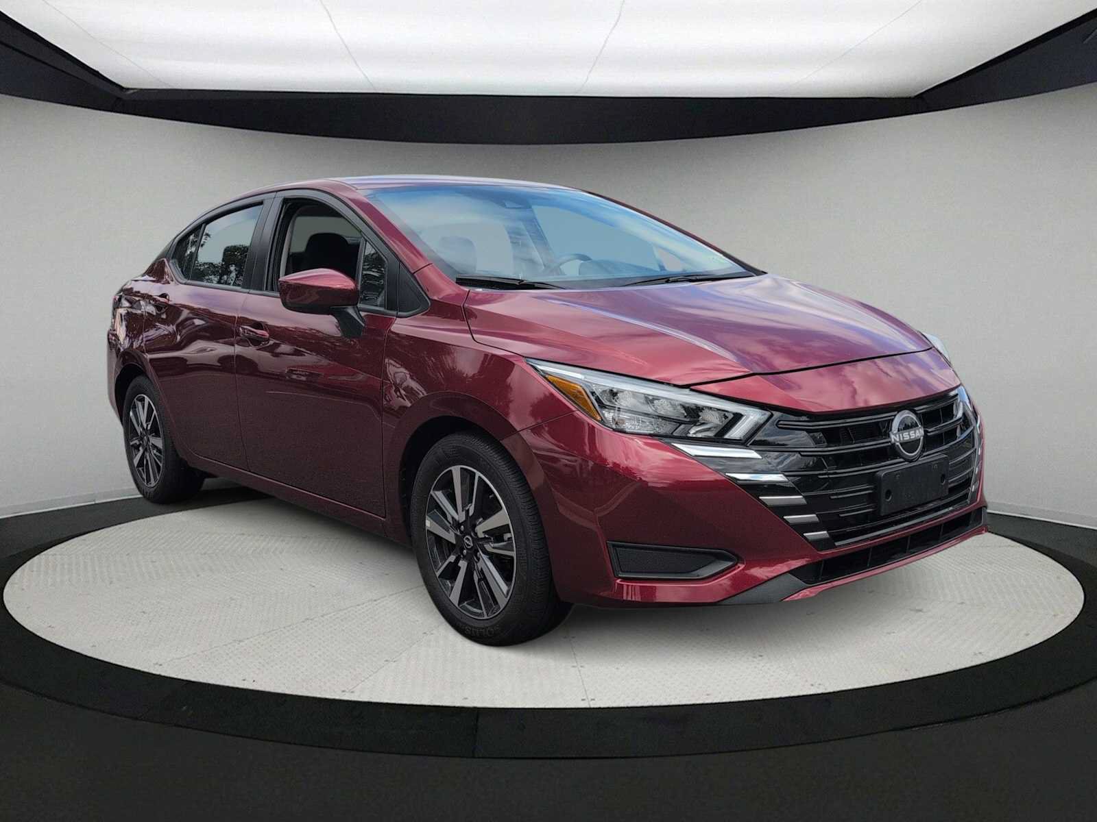 Used 2025 Nissan Versa SV FWD image 2