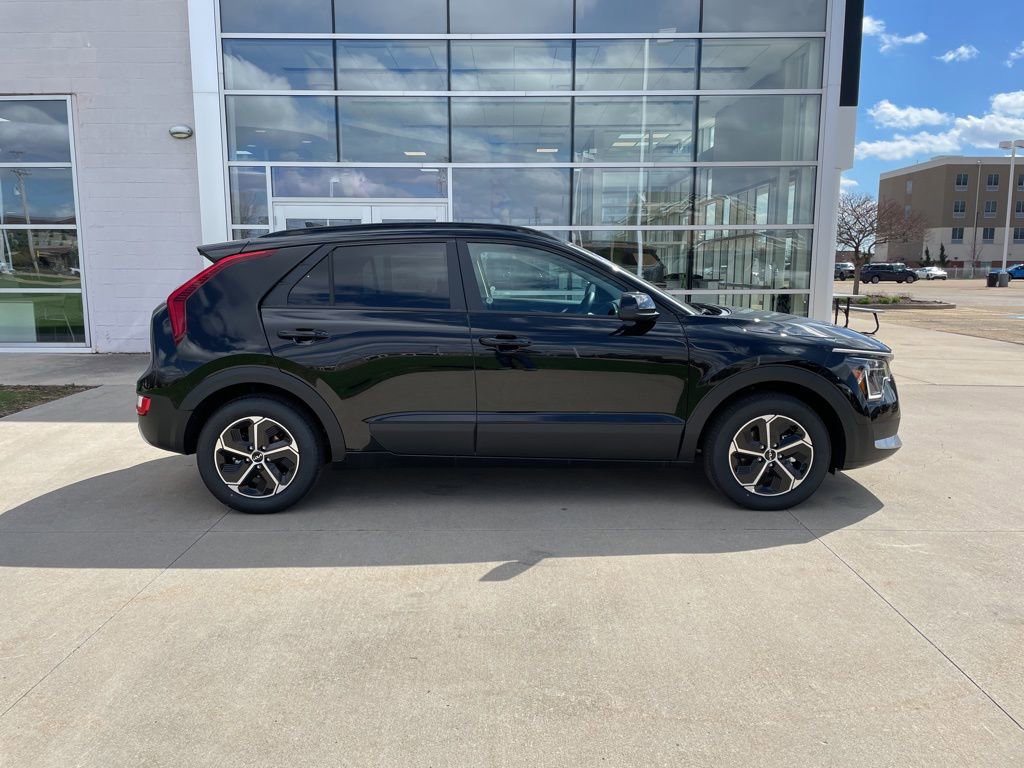 New 2026 Kia Niro LX image 4