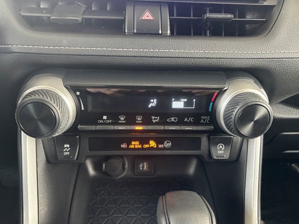 Used 2024 Toyota RAV4 LE image 15