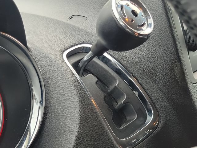 Used 2015 Dodge Grand Caravan SXT w/ UConnect Hands-Free Group FWD image 13