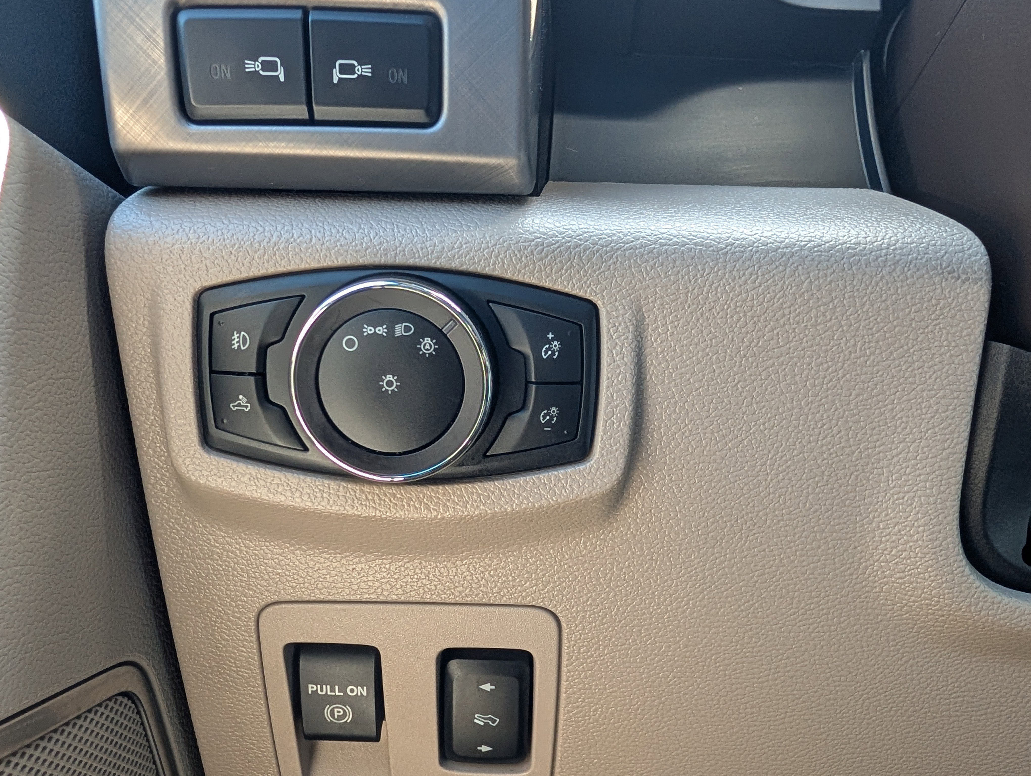 Used 2019 Ford F150 Limited w/ Trailer Tow Package AWD/4WD image 30
