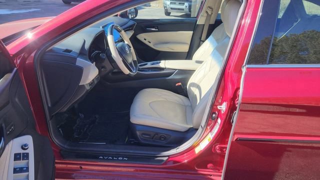 Used 2020 Toyota Avalon Limited w/ Advanced Safety Package image 24