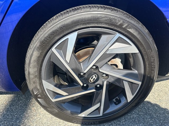 Certified 2025 Hyundai Elantra Sport image 37