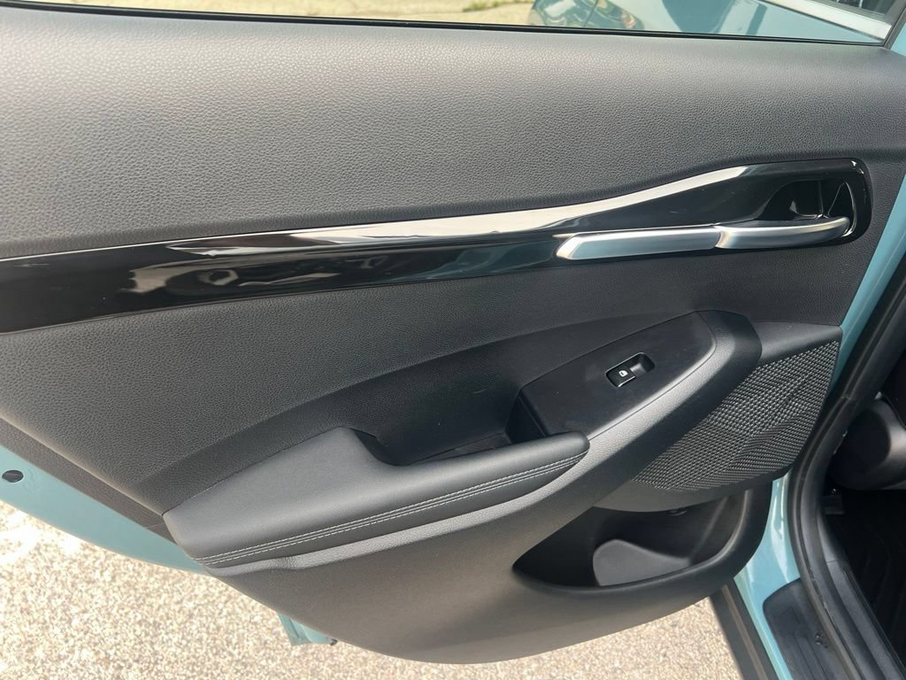 Certified 2024 Kia Seltos SX w/ SX Sunroof Package AWD/4WD image 11