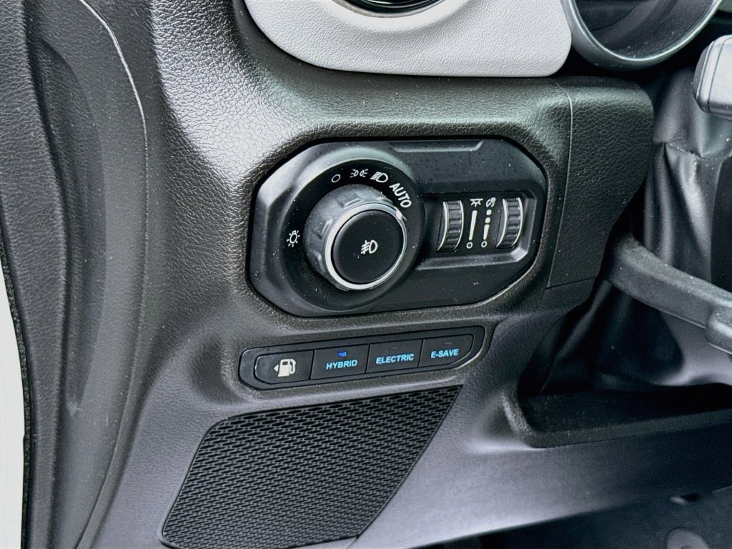 Certified 2022 Jeep Wrangler Unlimited Sahara AWD/4WD image 11