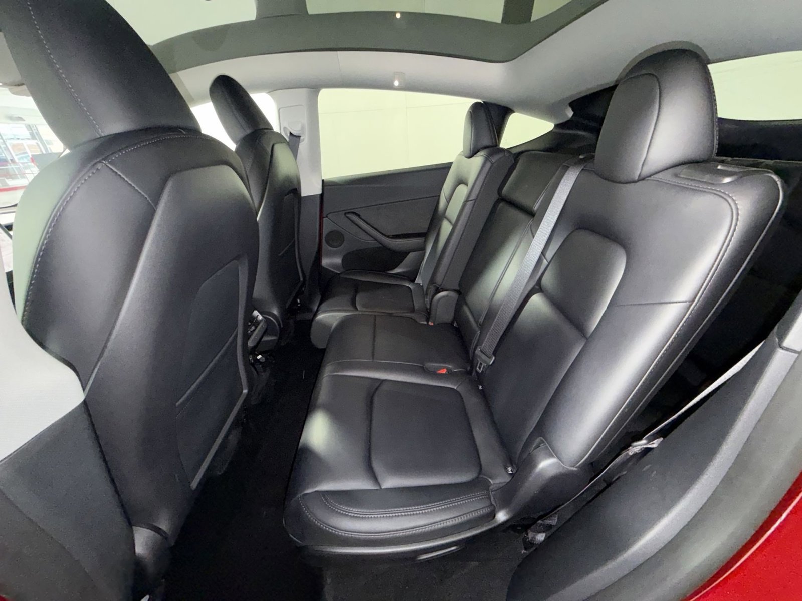 Used 2024 Tesla Model Y Long Range image 25