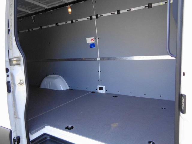 Used 2025 Mercedes-Benz Sprinter 2500 image 15