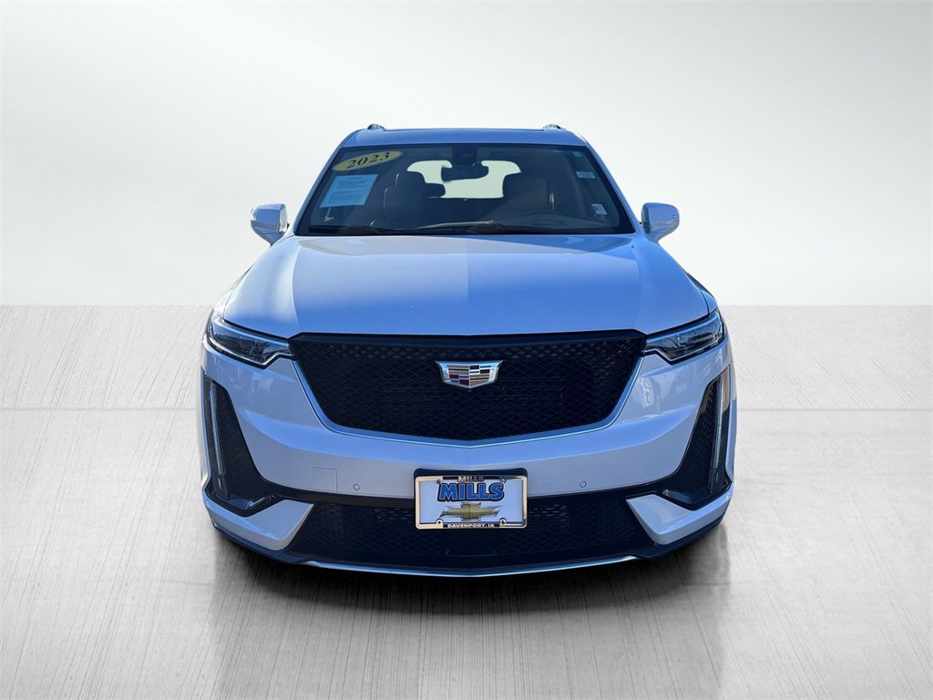 Used 2023 Cadillac XT6 Sport w/ Platinum Package image 2