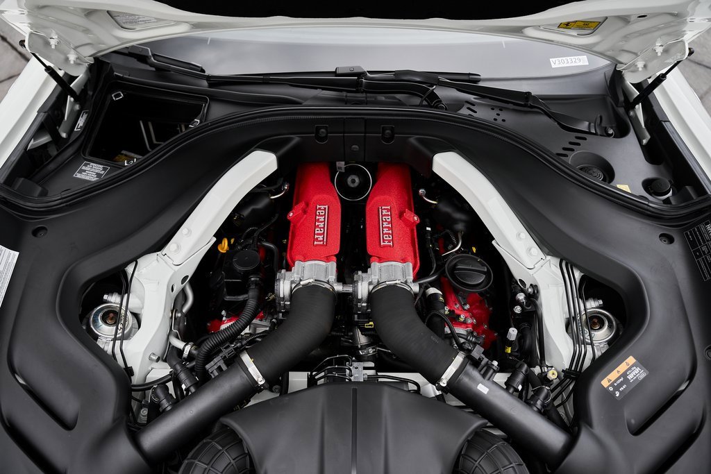 Used 2024 Ferrari Roma Spider image 13