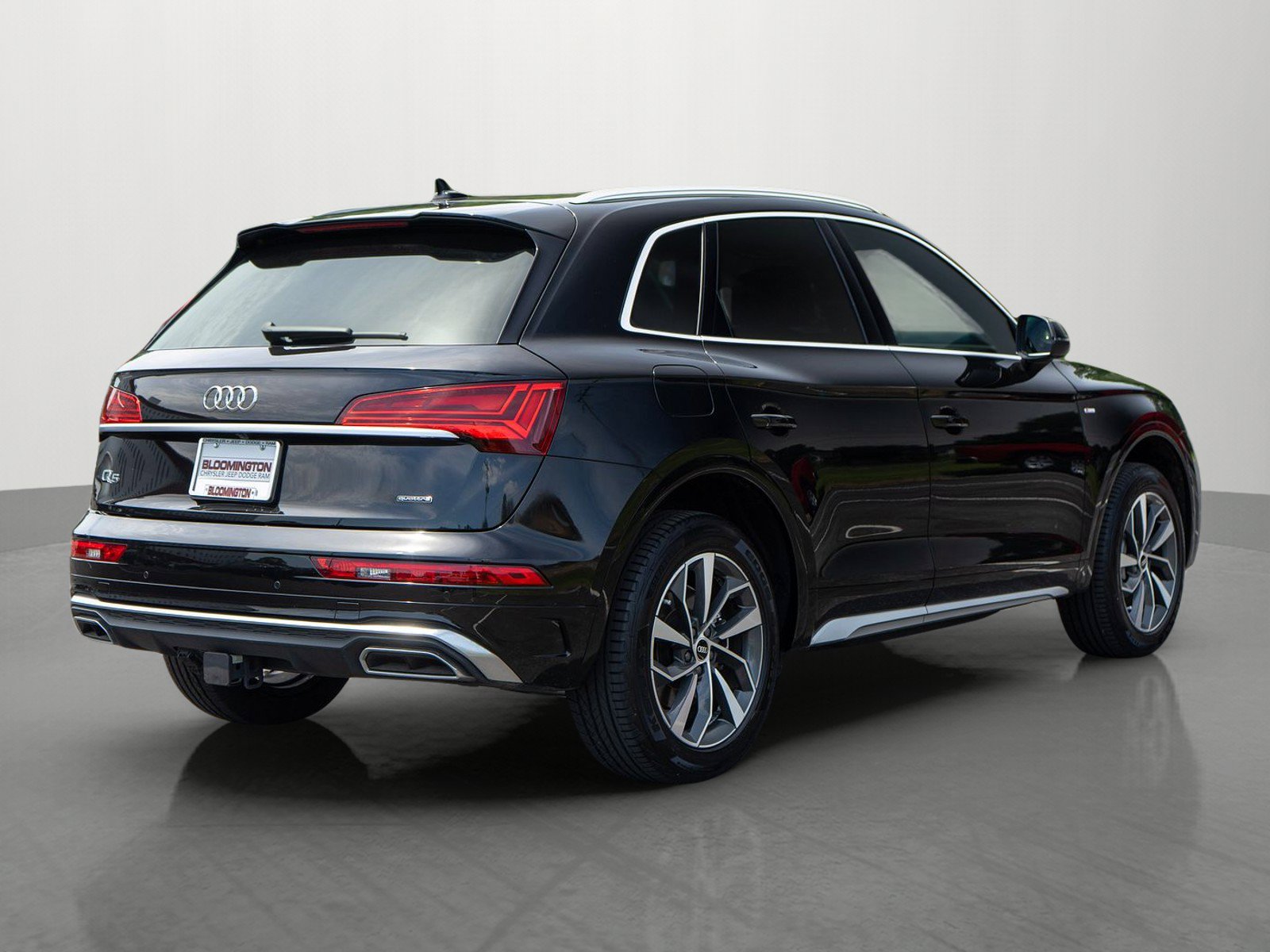 Used 2023 Audi Q5 2.0T Premium Plus w/ Premium Plus Package AWD/4WD image 7