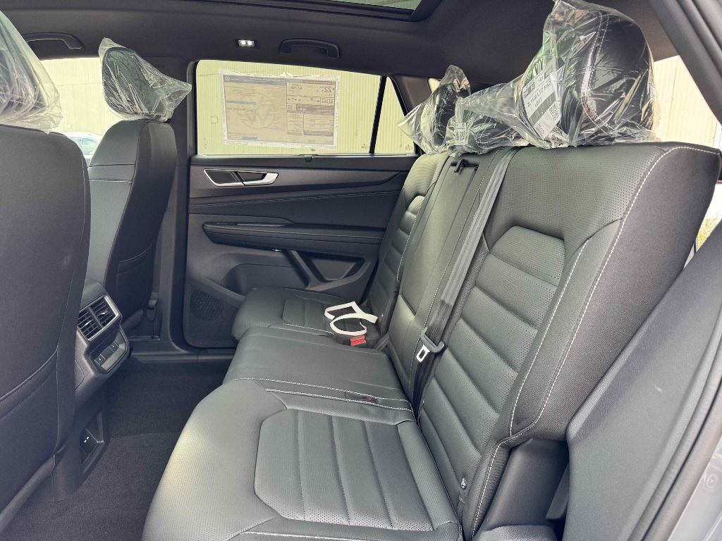 New 2026 Volkswagen Atlas Cross Sport SEL R-Line image 26
