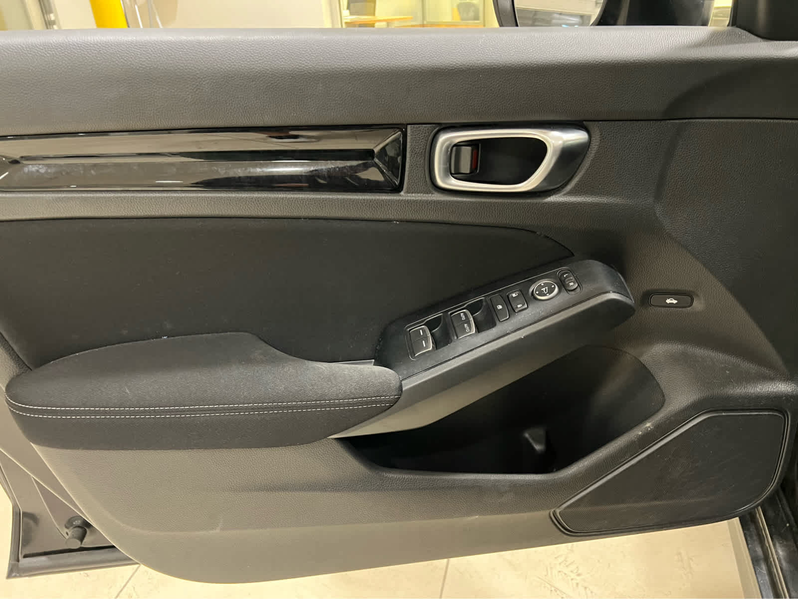 Used 2024 Honda Civic EX image 8