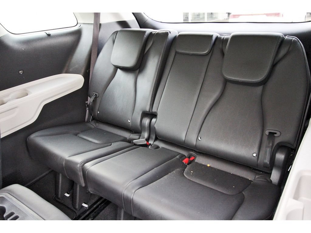 Certified 2024 Kia Carnival EX FWD image 14
