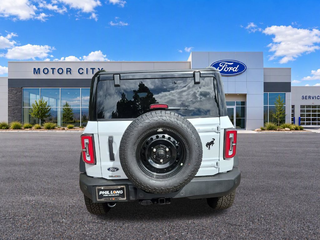 New 2026 Ford Bronco Outer Banks w/ Black Appearance Package AWD/4WD image 4
