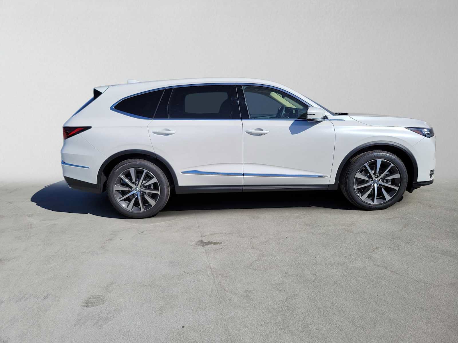 New 2026 Acura MDX w/ Technology Package FWD image 2