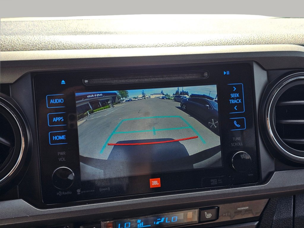 Used 2016 Toyota Tacoma TRD Off-Road AWD/4WD image 9