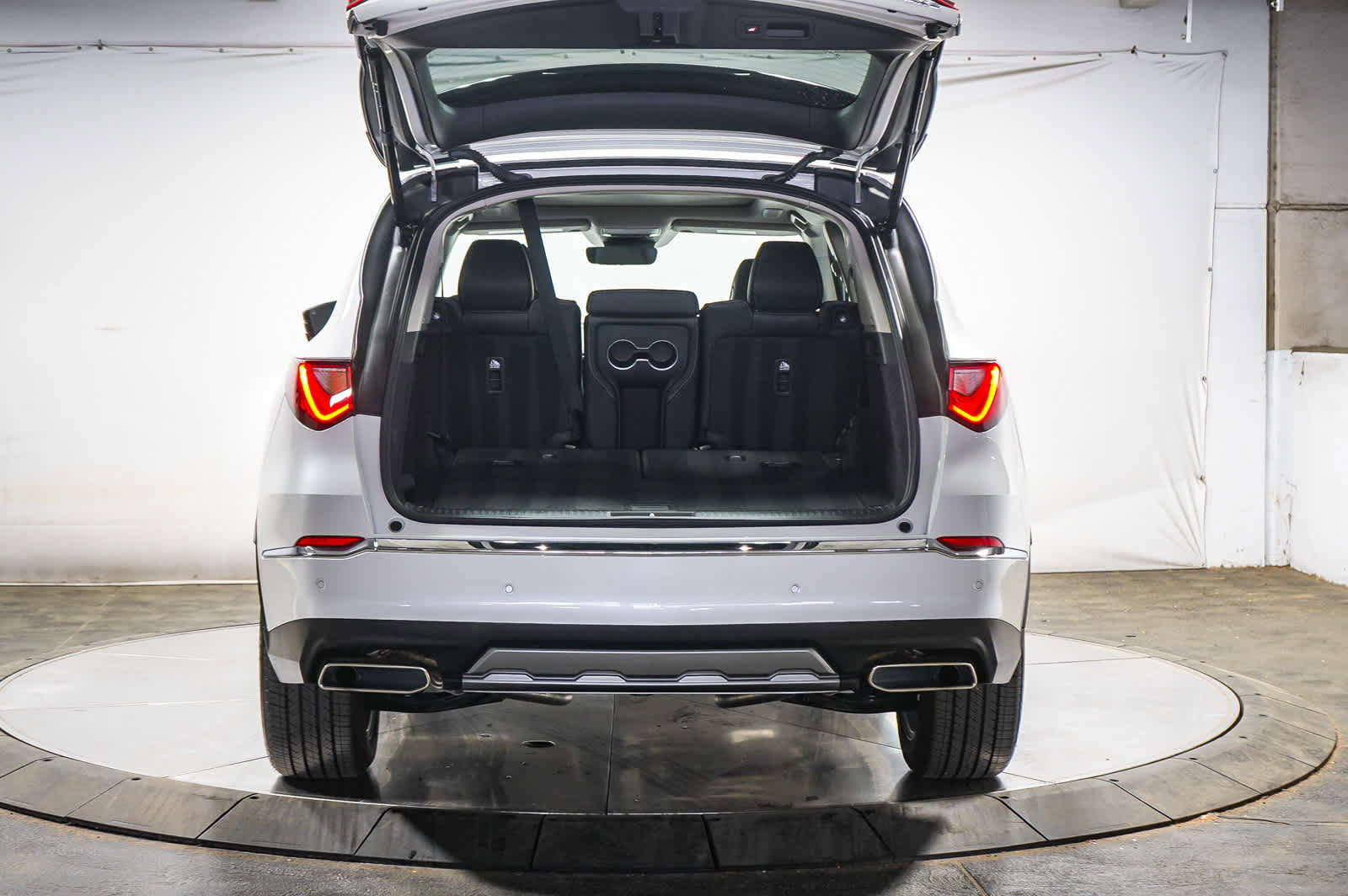 Used 2025 Acura MDX SH-AWD w/ Technology Package image 27