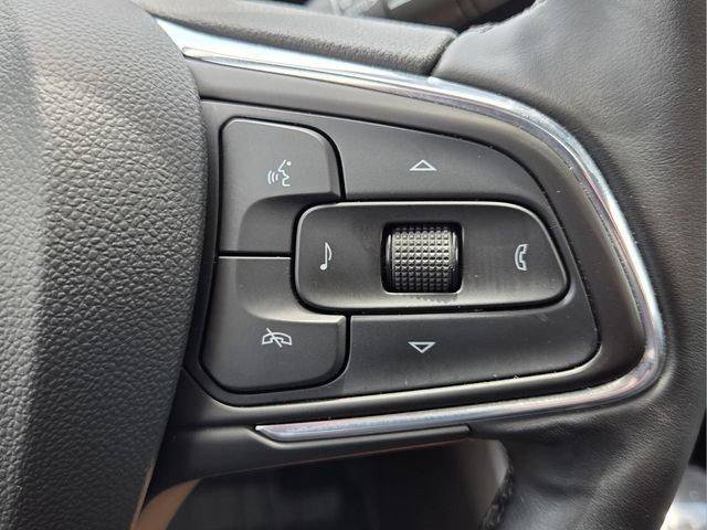 Used 2025 Buick Envista Avenir FWD image 33
