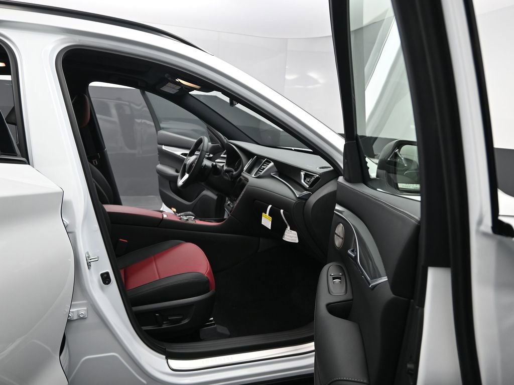 New 2025 INFINITI QX50 Sport image 13