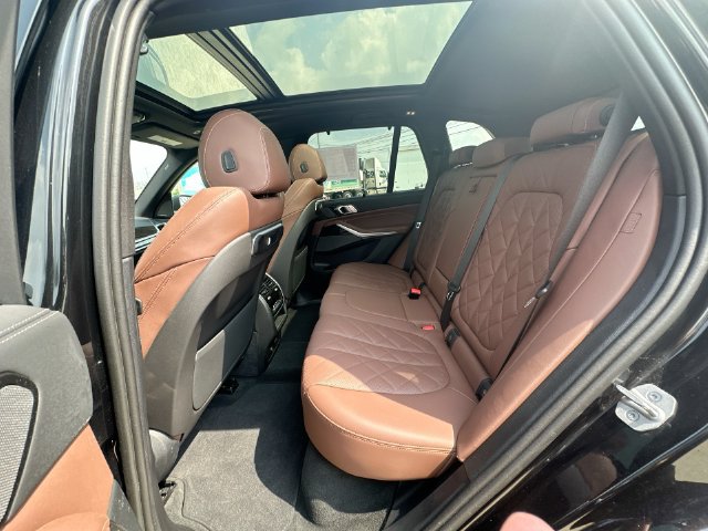 Used 2024 BMW X5 xDrive50e w/ Executive Package AWD/4WD image 29