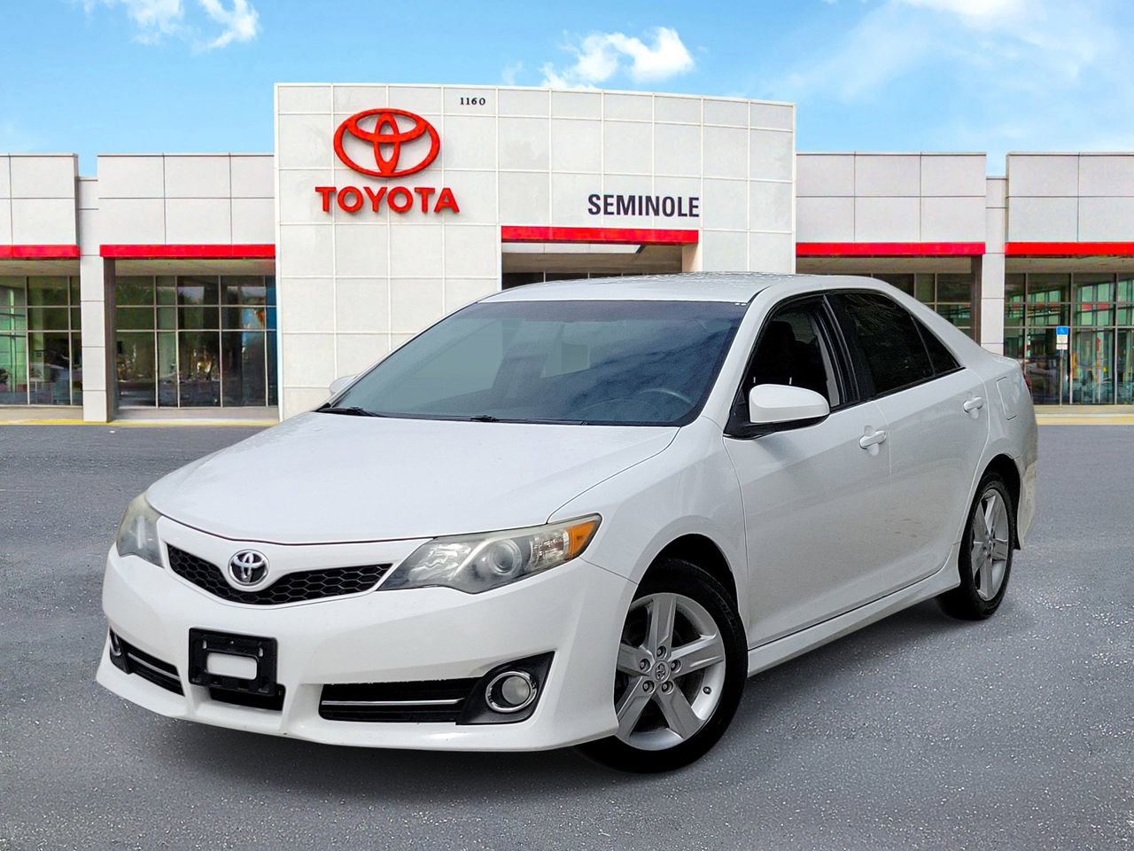 Used 2014 Toyota Camry SE
