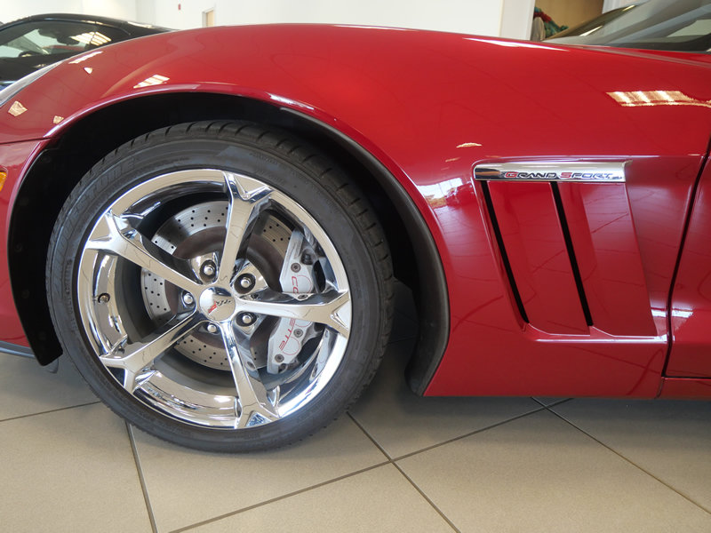 Used 2011 Chevrolet Corvette Grand Sport w/ Preferred Equipment Group RWD image 8