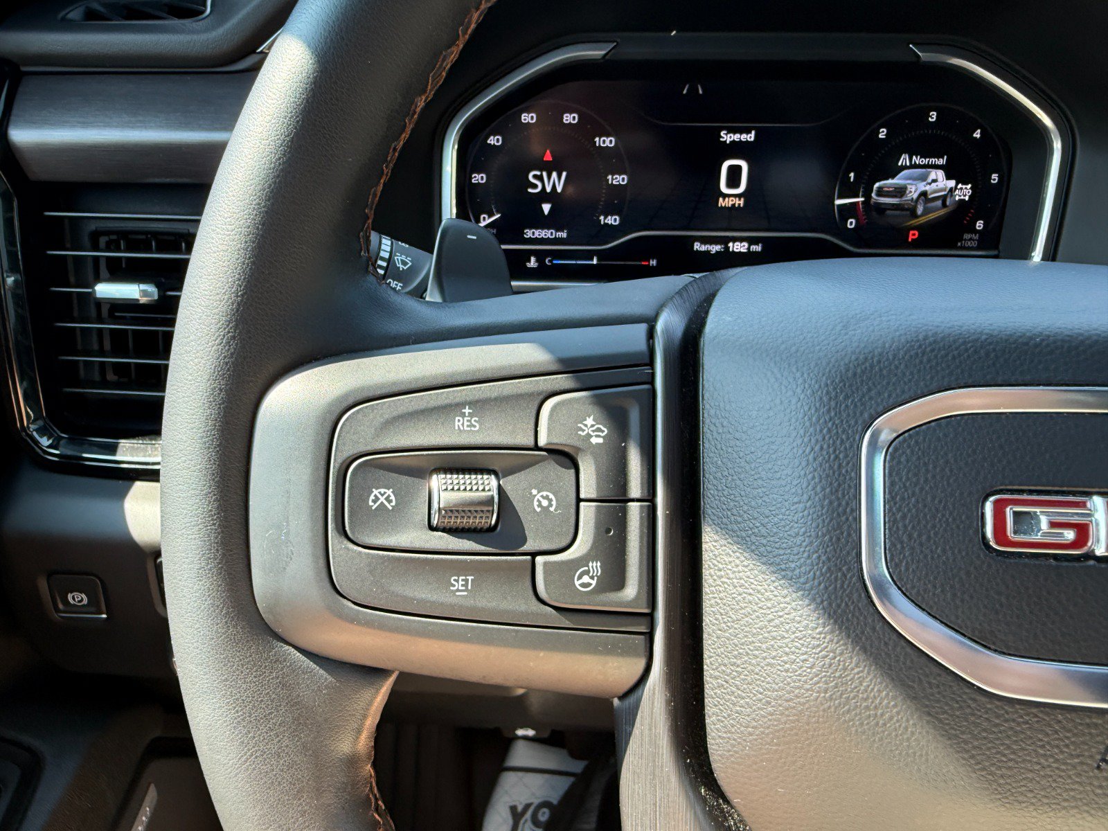 Certified 2024 GMC Sierra 1500 AT4 w/ AT4 Preferred Package AWD/4WD image 29