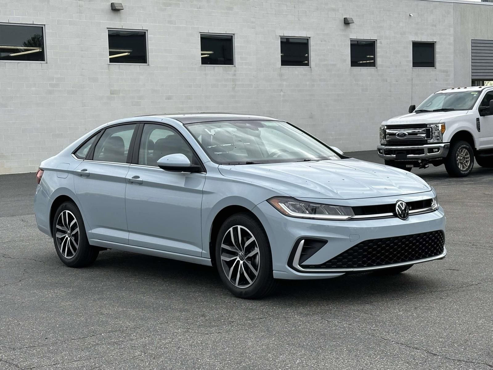 New 2026 Volkswagen Jetta SE image 8