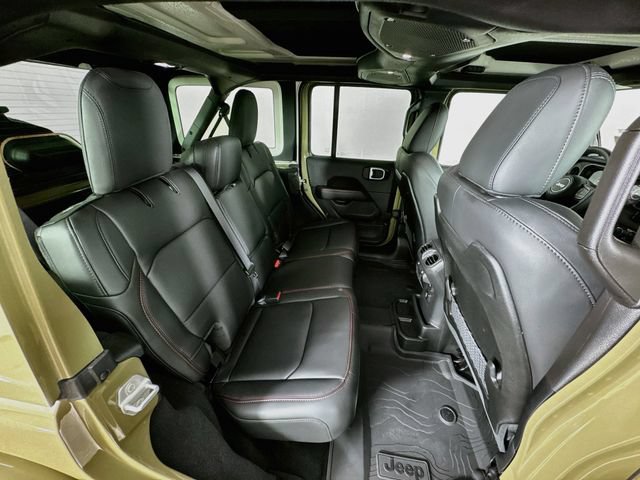 Used 2025 Jeep Wrangler Unlimited Rubicon AWD/4WD image 32