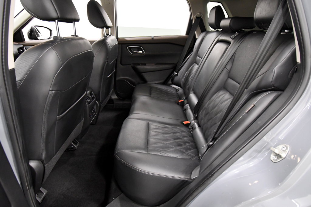 Used 2023 Nissan Rogue Platinum w/ Platinum Premium Package AWD/4WD image 14