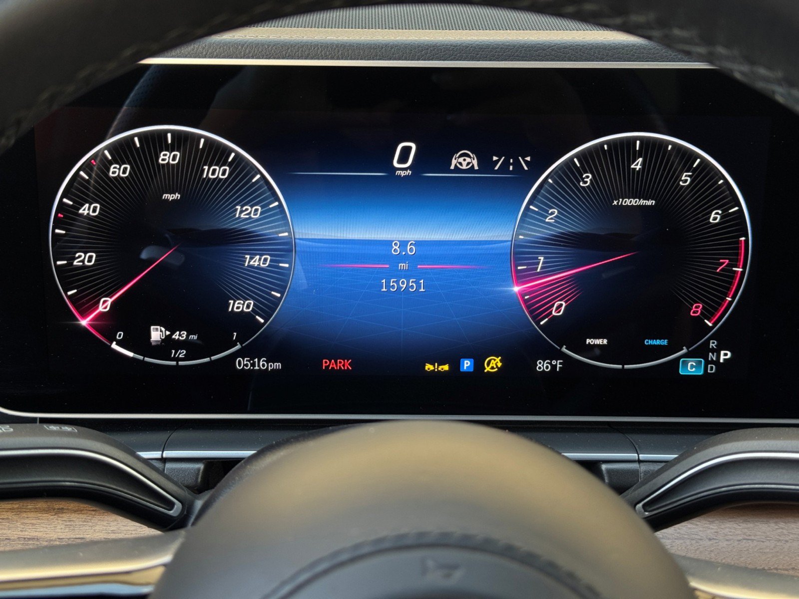 Used 2024 Mercedes-Benz GLS 580 4MATIC image 21