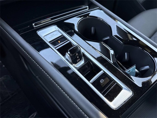 Certified 2025 Volkswagen Atlas Cross Sport SE image 22