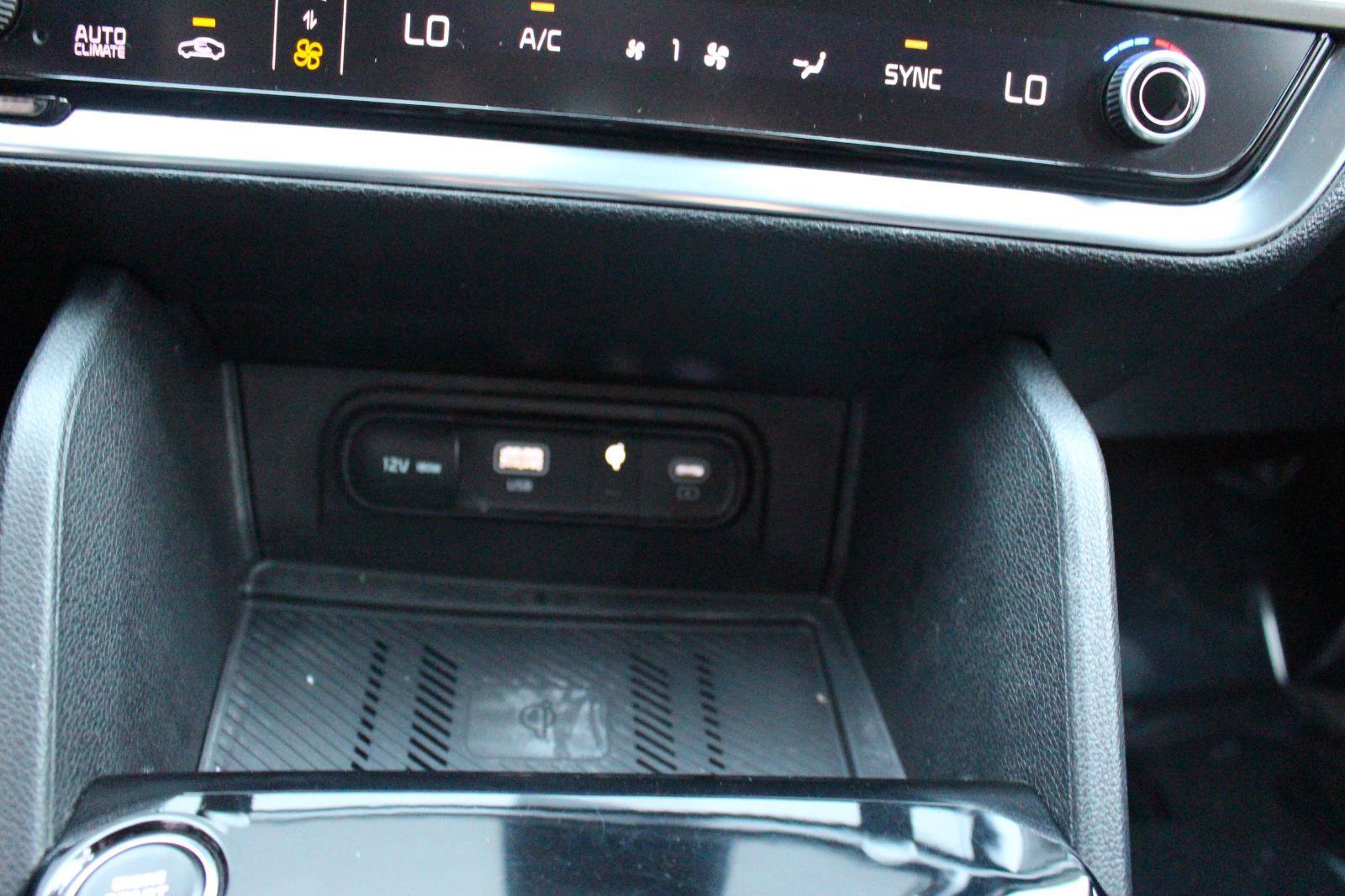 Certified 2024 Kia Sportage EX image 24