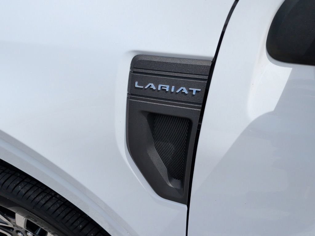 Used 2022 Ford Maverick Lariat FWD image 36