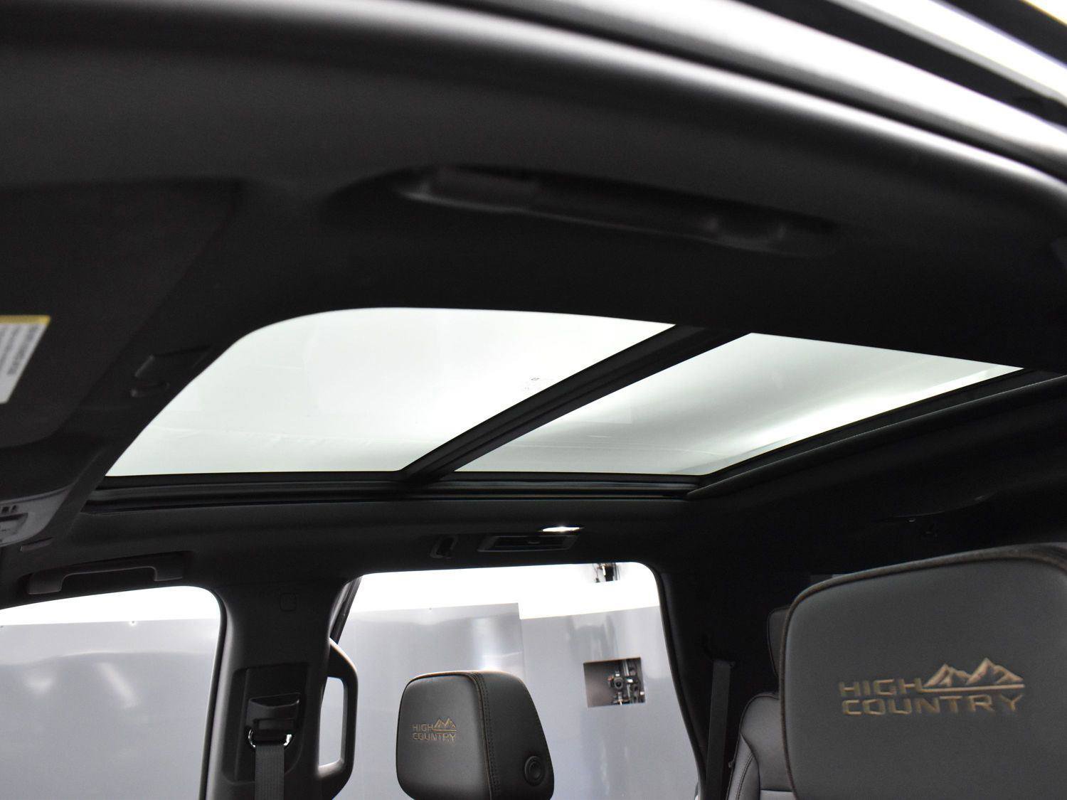 Used 2023 Chevrolet Tahoe High Country w/ Premium Package 2 image 32